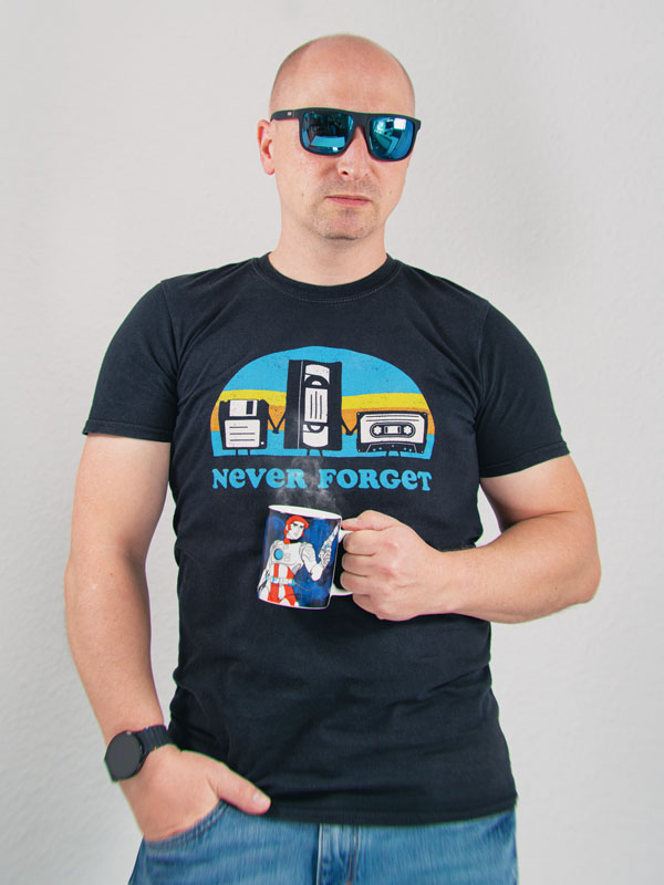 Lockereres Porträt von Benjamin Noss im Retro-Look